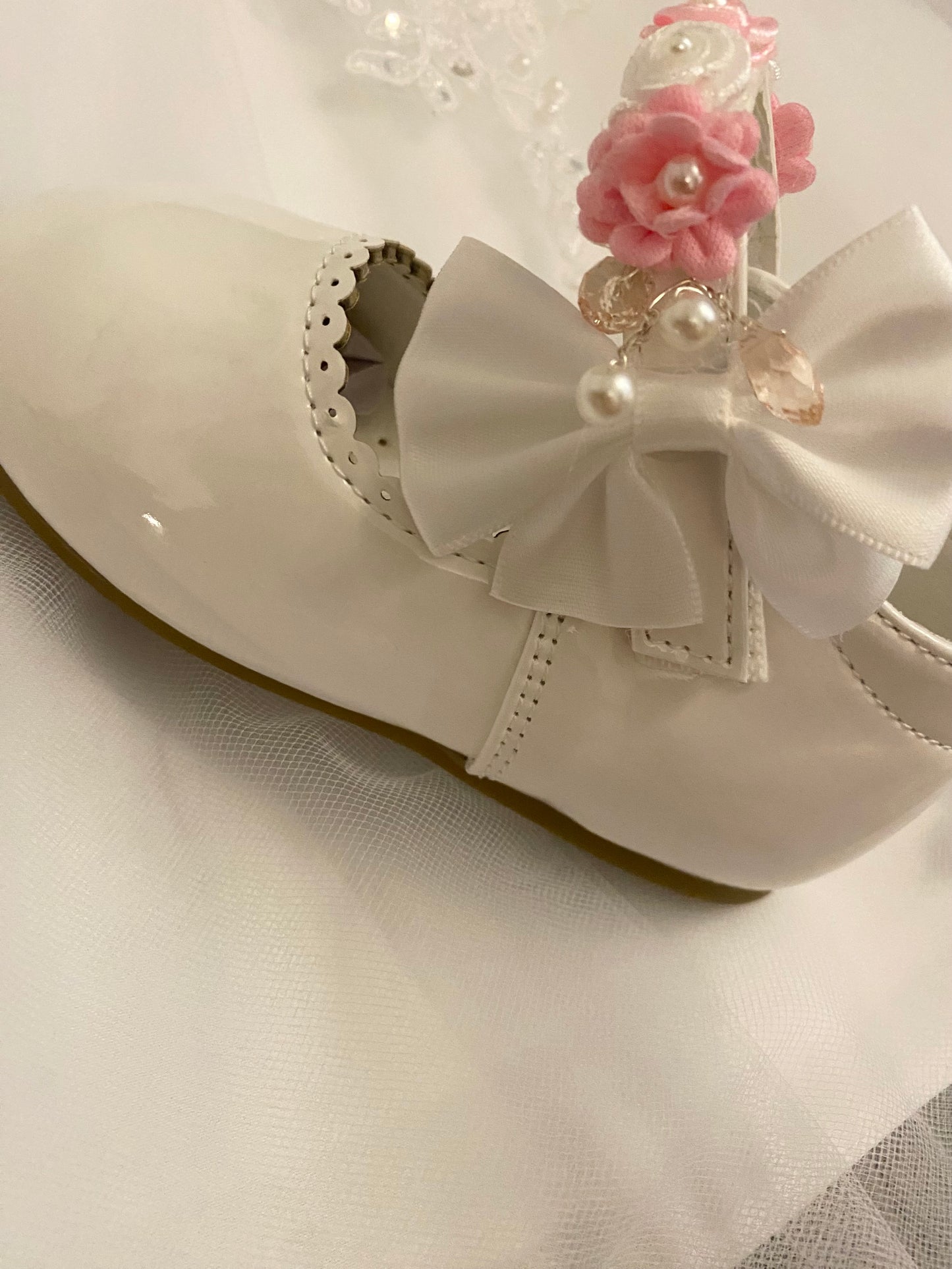 Baby Girls White Patent Mary Jane Style Shoes & Matching Headband