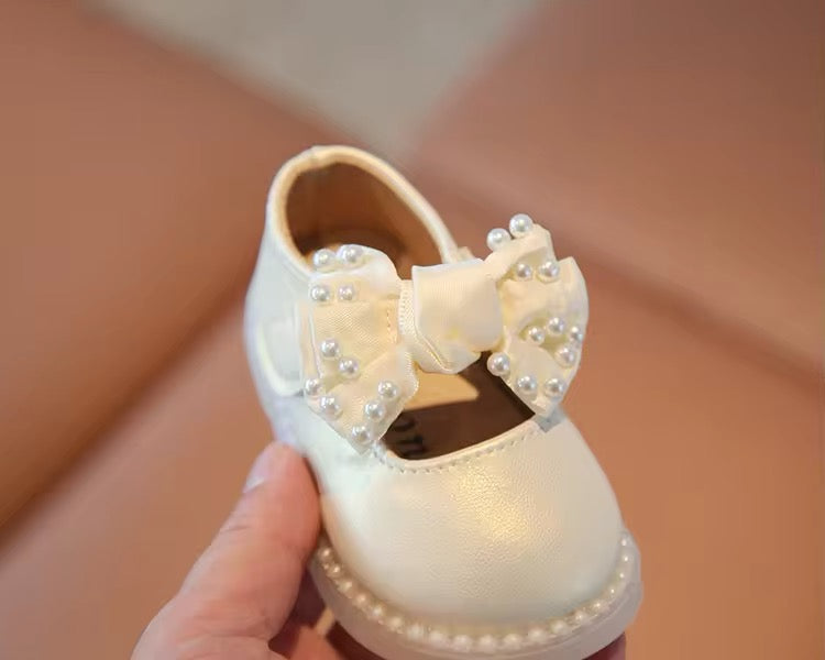 Baby Girls Pearl Embellishment Shoes in light beige and pink