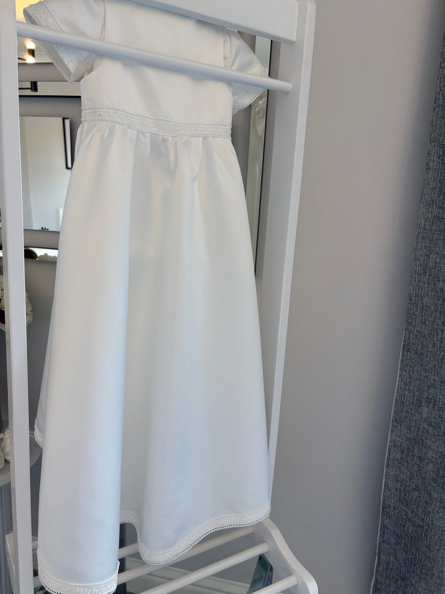 Jaxon - PREMIUM COLLECTION Boys Traditional Ivory 4 Piece Christening Gown - Boys Short Sleeve Romper with Pearl & Bow Detail, Full Length Sleeveless Coat, Hat & Shoes