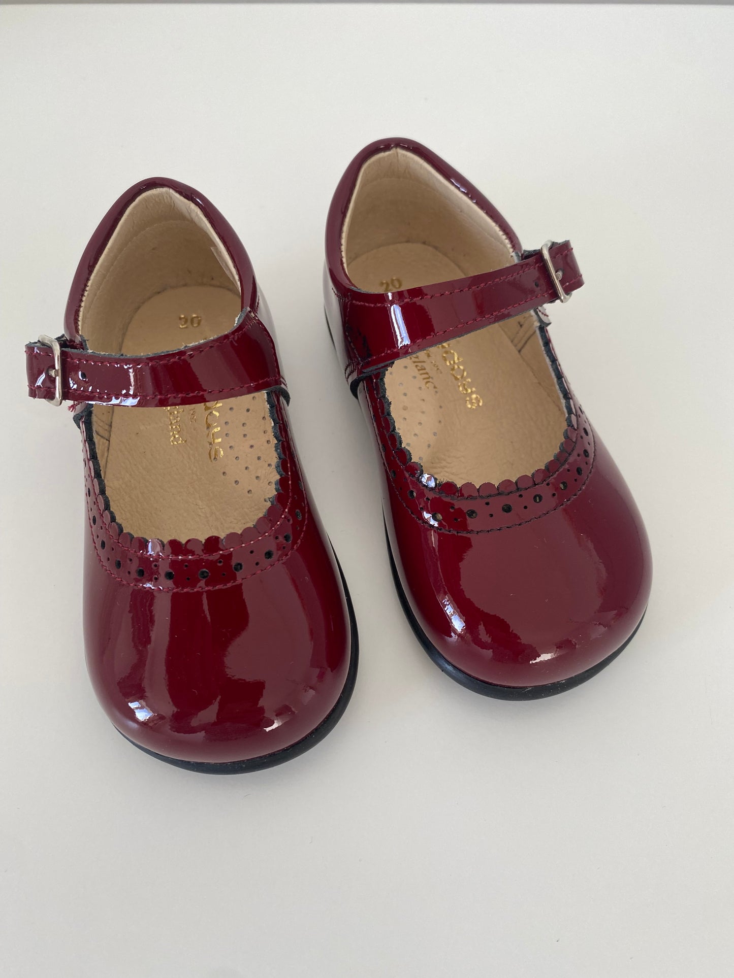 “Alice” Baby Girls Burgundy Patent Shoes