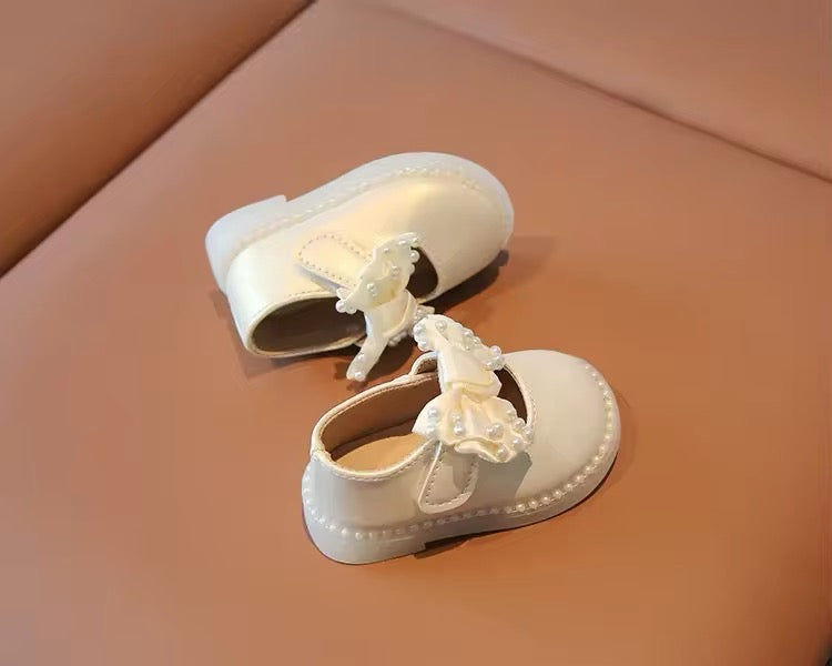 Baby Girls Pearl Embellishment Shoes in light beige and pink