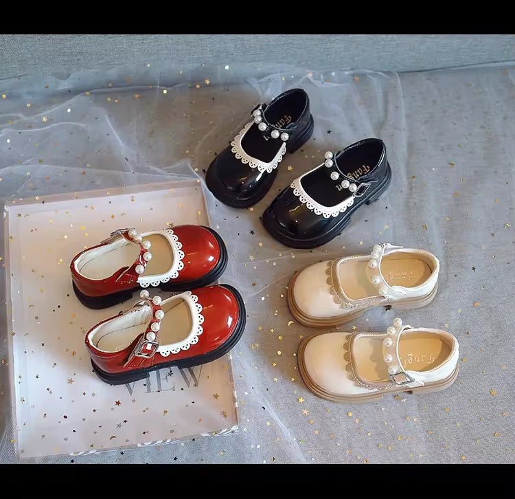 Girls Patent Leather Shoe