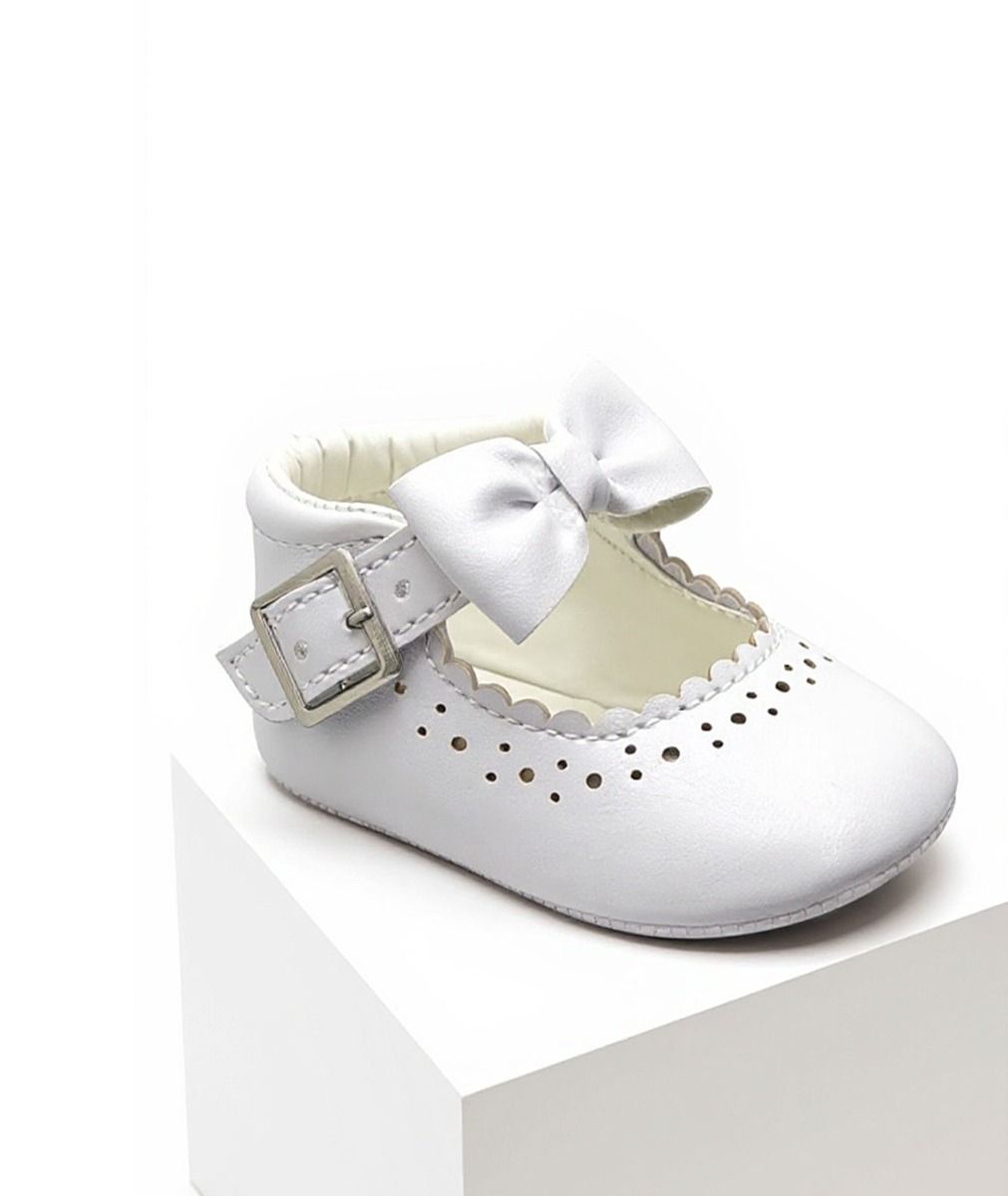Elegant White Baby Mary Jane Shoes with Satin Bow