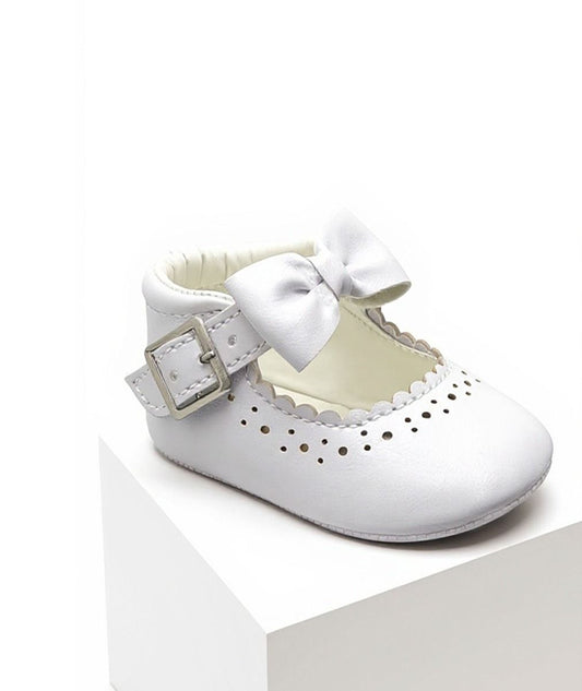Elegant White Baby Mary Jane Shoes with Satin Bow