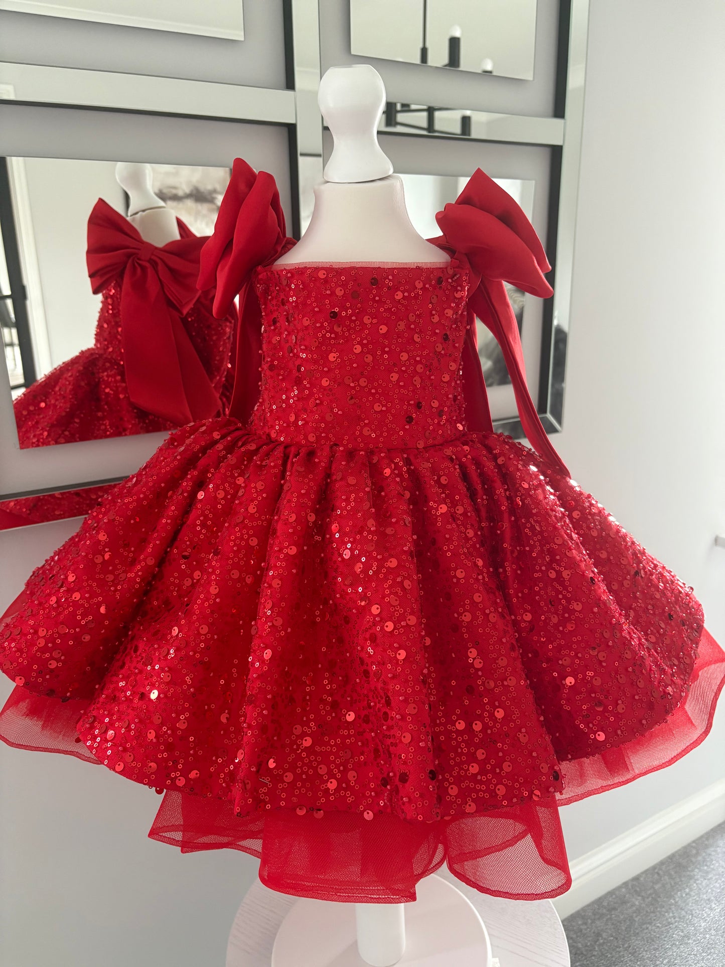 Girls Red Sequin & Tulle  Dress - Perfect Christmas Dress - New Superb Quality Design