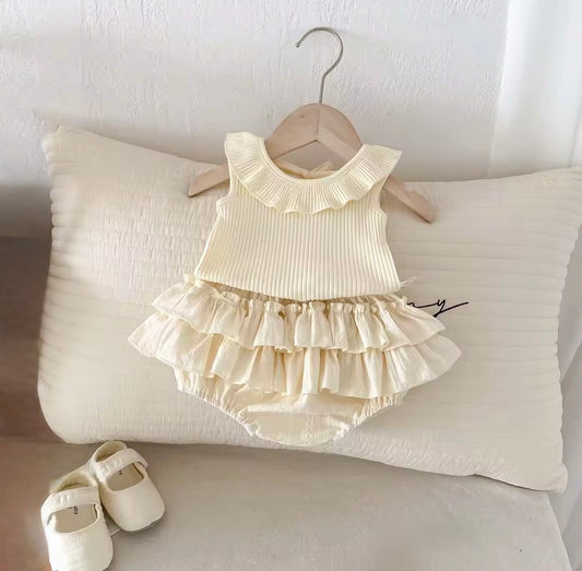 Baby Girl’s Cream Soft Knit One-Piece

Cozy, classic, and made for snuggles.